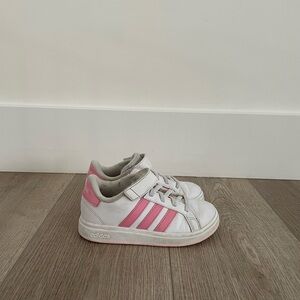 Adidas Toddler Girls Grand Court 2.0 Sneaker